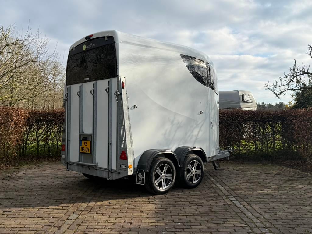 Zeer mooie bucker careliner vol in de opties, Dieren en Toebehoren, Paarden en Pony's | Trailers en Aanhangwagens, Ophalen, Duitsland