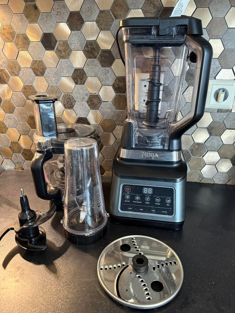 Ninja blender + foodprocessor + accessoires set, Witgoed en Apparatuur, Blenders, Ophalen of Verzenden, Zo goed als nieuw, Blender