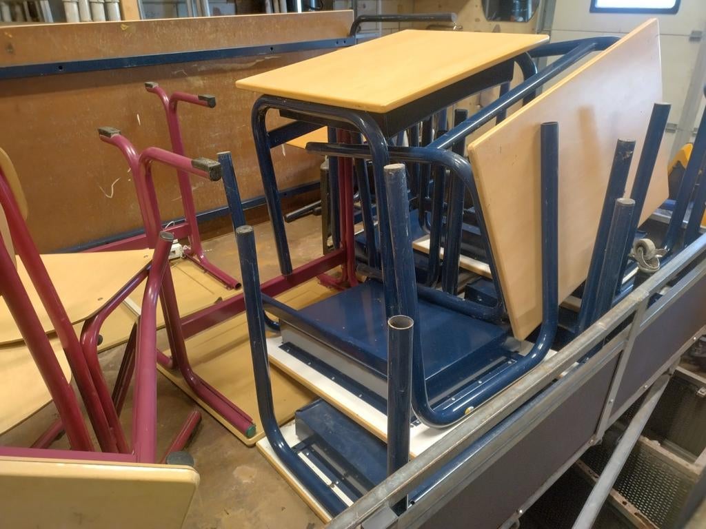 Diverse kinder tafeltjes en stoeltjes, Kinderen en Baby's, Kinderkamer | Tafels en Stoelen, Ophalen, Stoel(en)