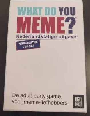What Do You Meme? - Vernieuwde Nederlandse Versie, Hobby en Vrije tijd, Gezelschapsspellen | Bordspellen, Ophalen of Verzenden
