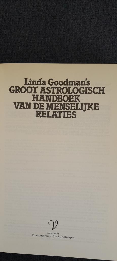 Linda Goodman's Groot Astrologisch Handboek, Ophalen of Verzenden, Gelezen, Astrologie, Achtergrond en Informatie