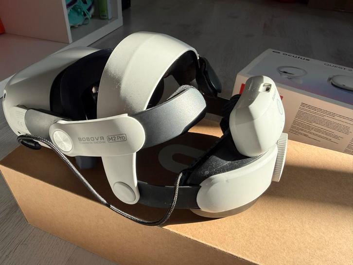 Oculus Quest 2 64GB met BoboVR M2 Pro en accessoires, Spelcomputers en Games, Virtual Reality, Zo goed als nieuw, Overige platformen