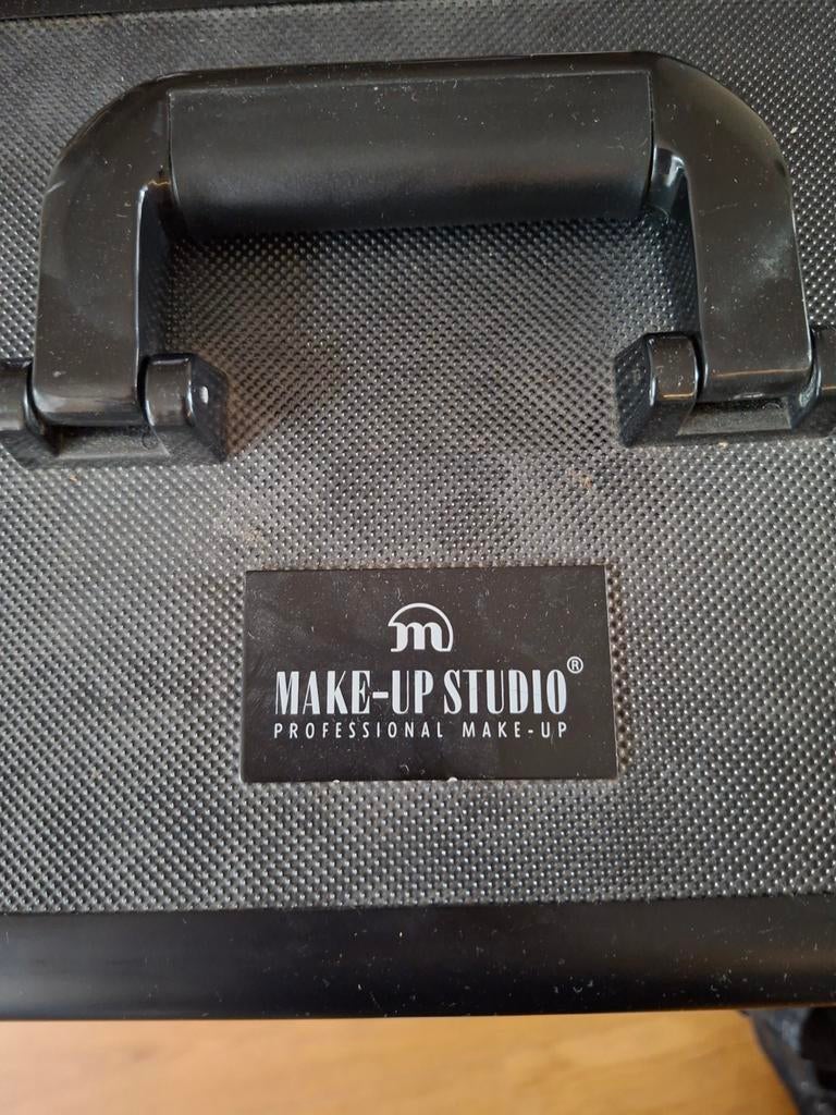 Make-up/ nagelstyliste koffer, Sieraden, Tassen en Uiterlijk, Beautycases, Ophalen of Verzenden, Zo goed als nieuw, Zwart, Hardcase