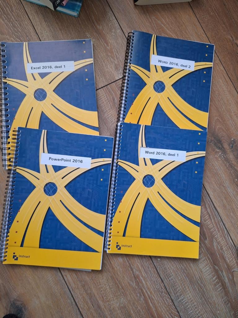 Microsoft Office 2016 Cursusboeken (Word, Excel, PowerPoint), Boeken, Ophalen of Verzenden, Beta, Zo goed als nieuw, Overige niveaus
