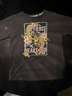 T-shirt met 'Fierce Heart' luipaardprint en bloemen, WE, Kinderen en Baby's, Kinderkleding | Maat 158, Ophalen of Verzenden, Zo goed als nieuw