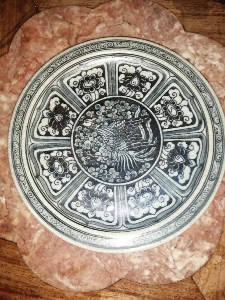 Chinees keramischbord met bloemen en vogel, Antiek en Kunst, Antiek | Wandborden en Tegels, Ophalen of Verzenden
