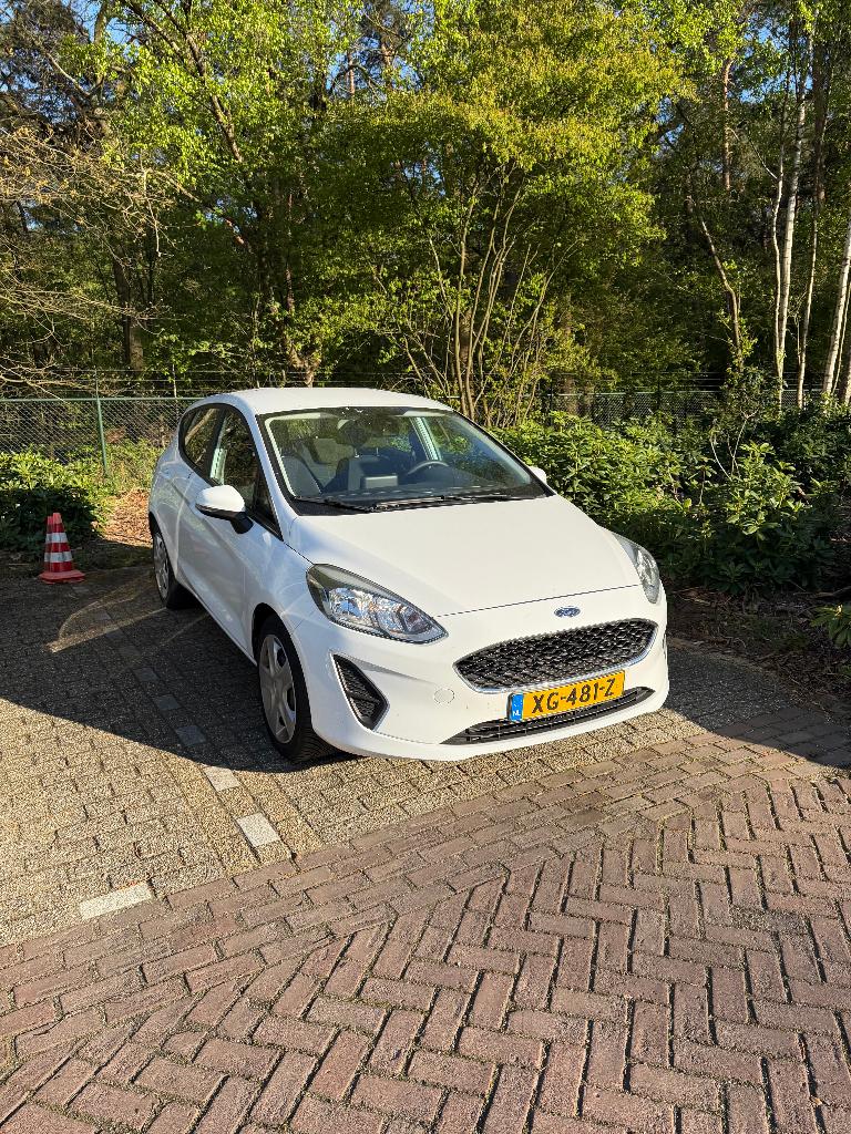 Ford Fiësta 1.1 70pk 5dr 2019 Wit - Kapotte motor, Auto's, Voorwielaandrijving, Origineel Nederlands, Handgeschakeld, Particulier