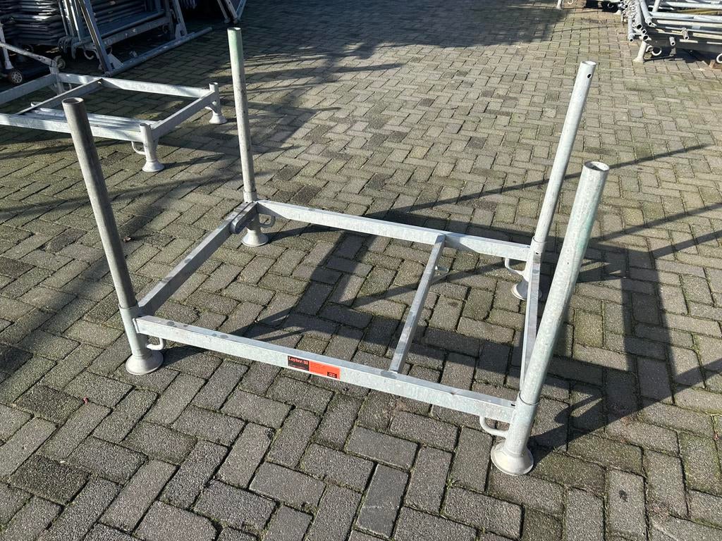 Layher stapelpallet 1.25 x 0.85, Ophalen, Zo goed als nieuw, Overige typen, Minder dan 2 meter