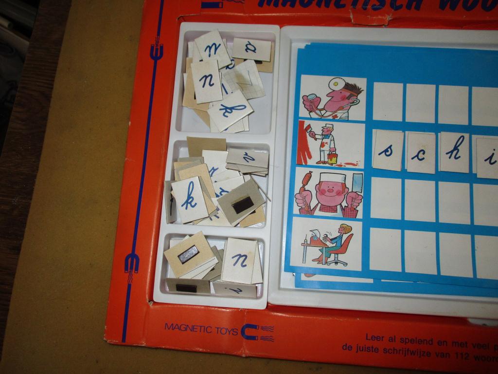 magnetisch woordenspel, Hobby en Vrije tijd, Gezelschapsspellen | Bordspellen, Ophalen of Verzenden, Gebruikt