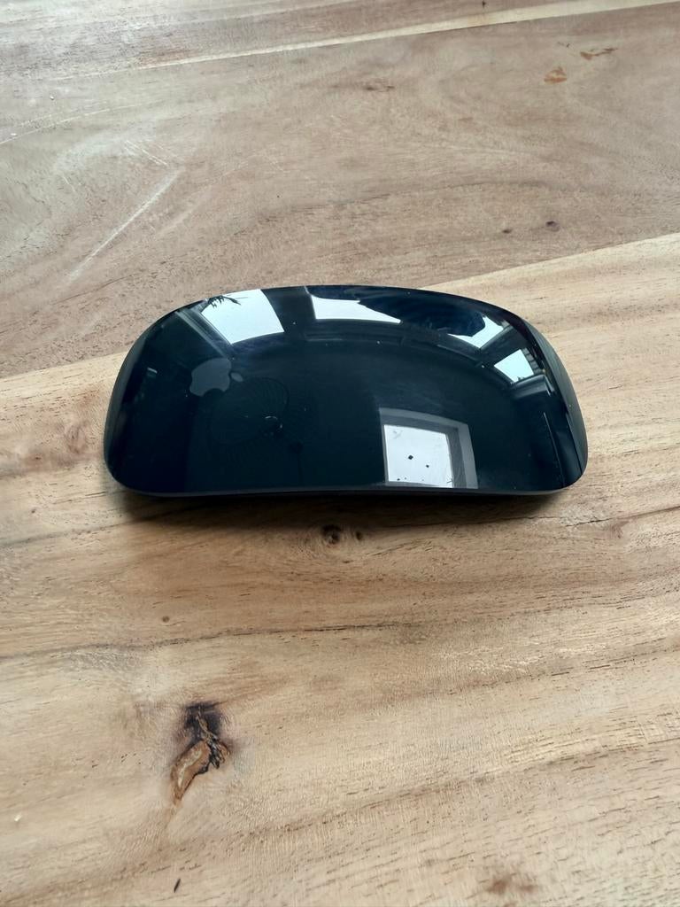 Apple Magic Mouse A1657 spacegrijs, lightning, Ophalen of Verzenden, Zo goed als nieuw, Draadloos, Muis