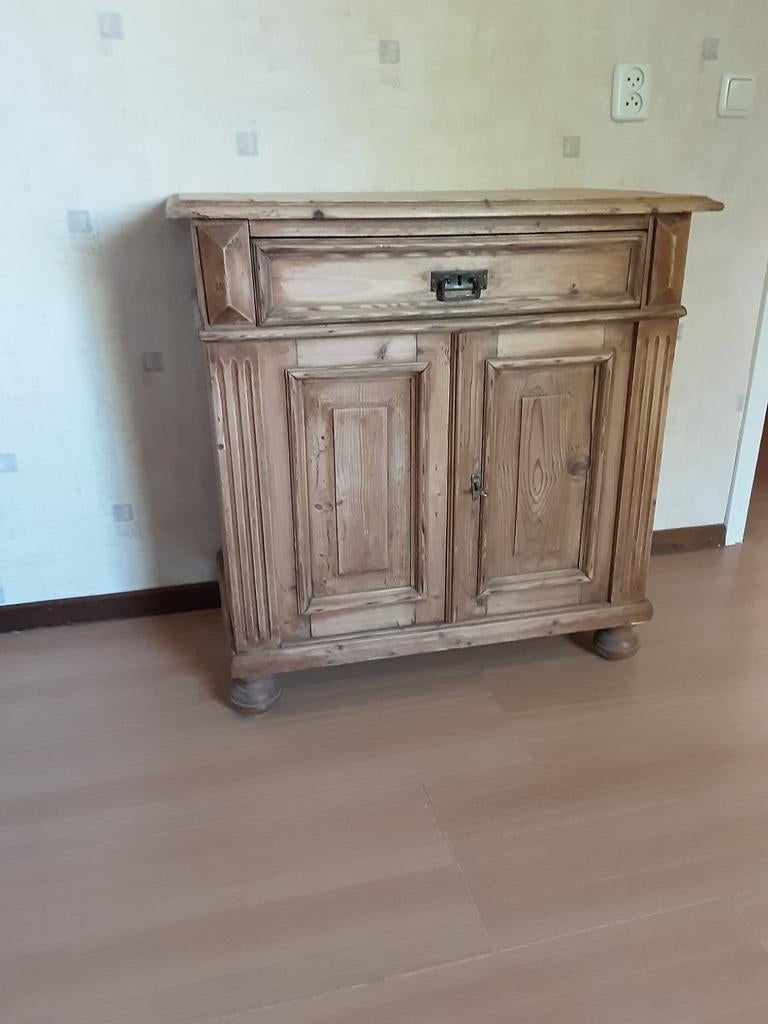 Antiek geloogd grenen kastje, Ophalen, Gebruikt, 25 tot 50 cm, 50 tot 100 cm