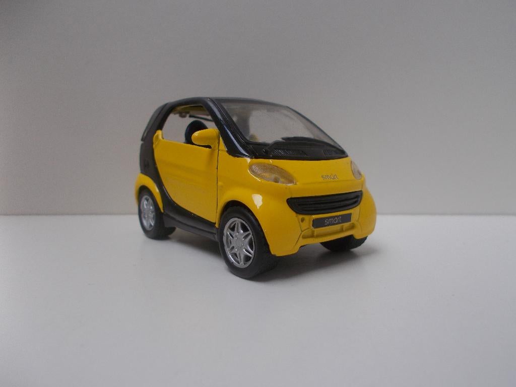 6308 Smart City-Coupé Maisto 1:33, Hobby en Vrije tijd, Ophalen of Verzenden, Gebruikt, Auto