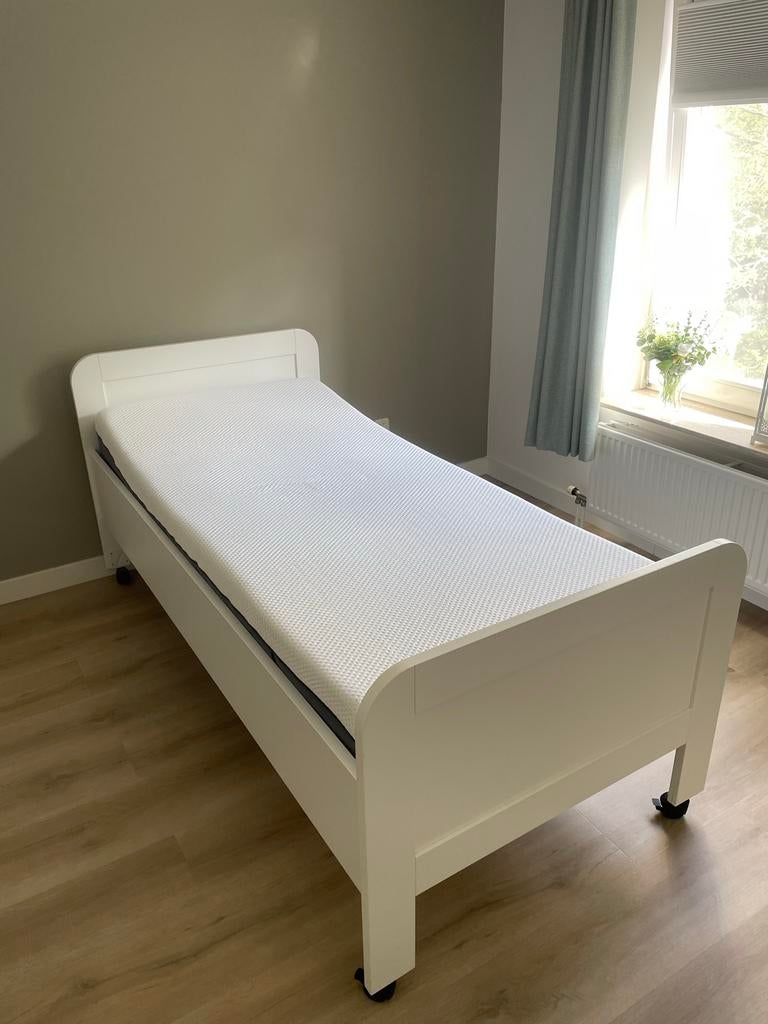 2x Verrijdbare bedden 90x200 met verstelbare bodems + Emma m, Ophalen, Verstelbaar, 90 cm, Eenpersoons