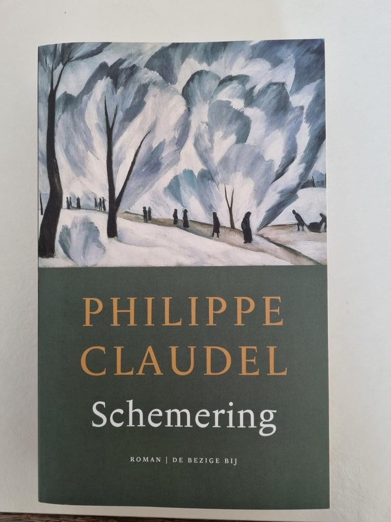 Schemering - Philippe Claudel (Roman), Ophalen of Verzenden, Zo goed als nieuw, Philippe Claudel, Nederland