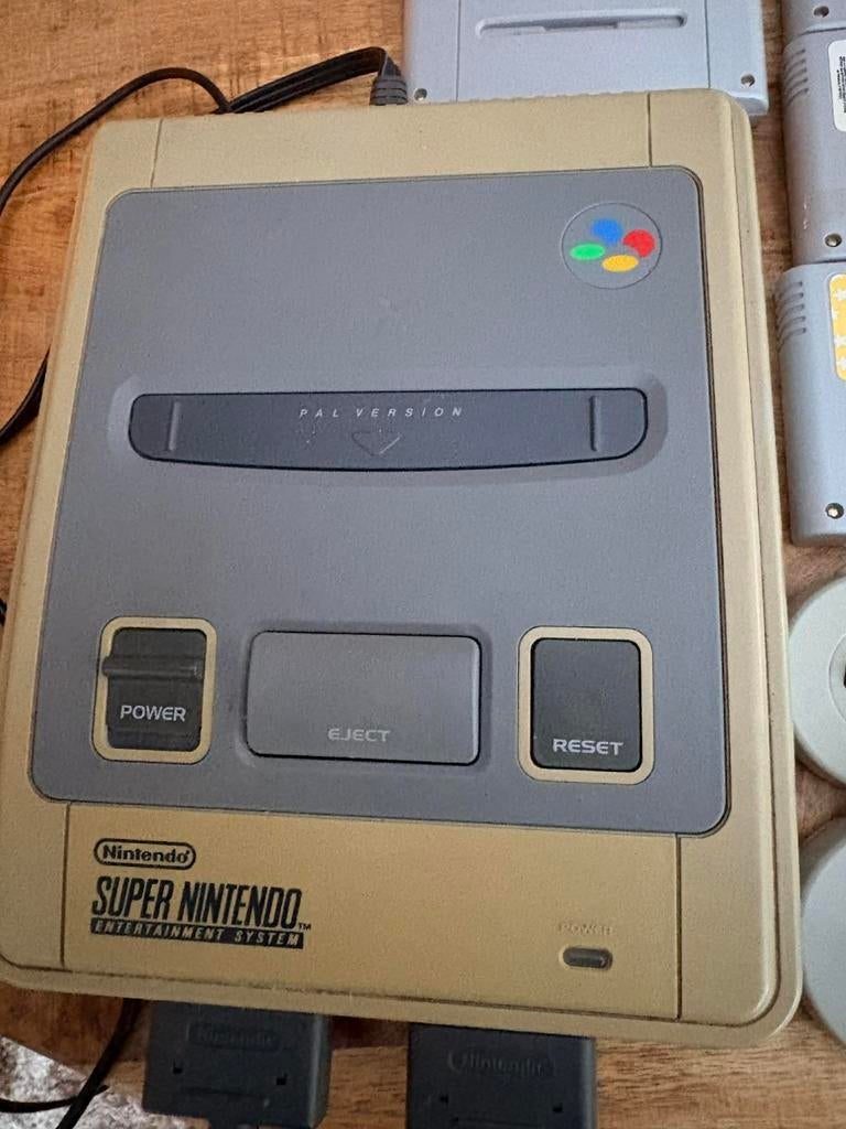 Super Nintendo Entertainment System (SNES) met games, Ophalen of Verzenden, Gebruikt, Met 2 controllers, Met games