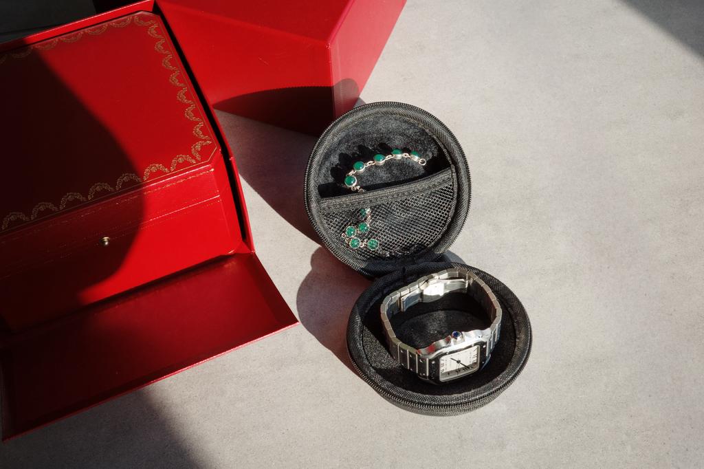 Essthetic horloge travel case met extra opberg/jewel pocket., Essthetic, Ophalen of Verzenden, Zo goed als nieuw, Nvt