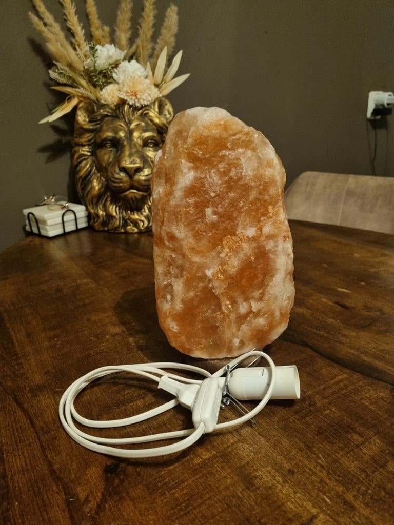 Zoutsteen himalaya lamp groot, Huis en Inrichting, Lampen | Tafellampen, Ophalen, Minder dan 50 cm