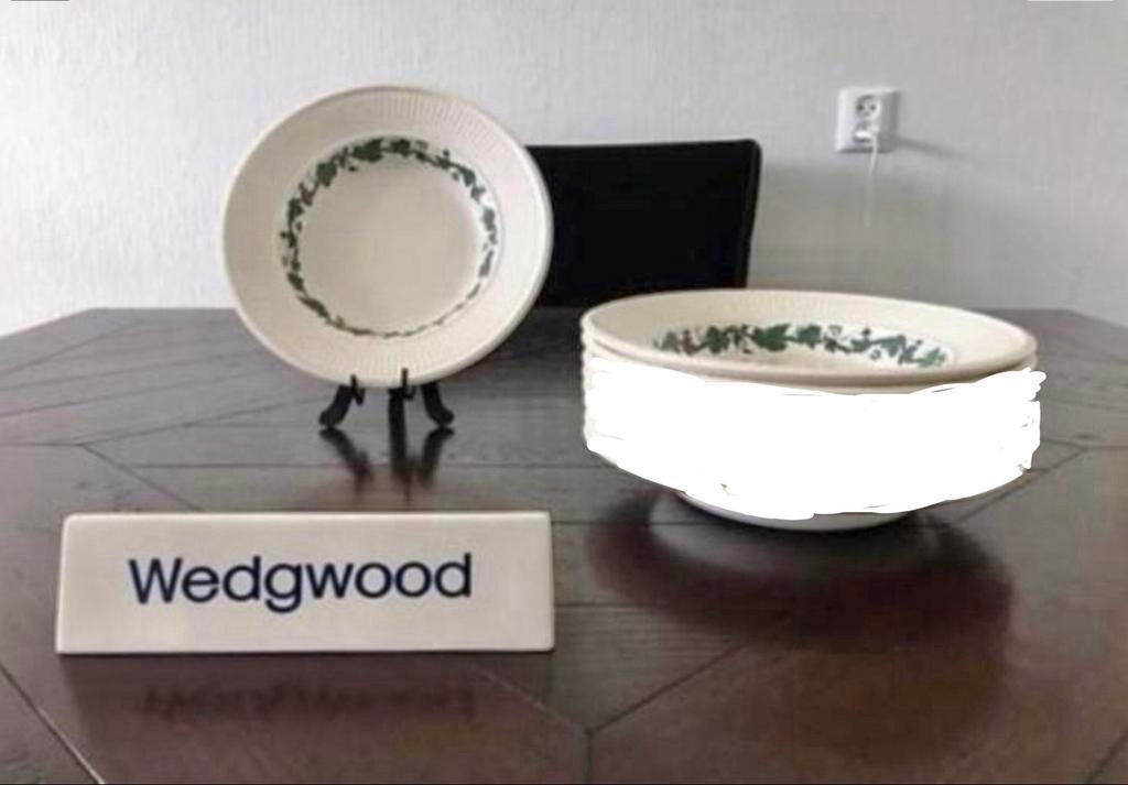 Wedgwood Stratford 2 kleine diepe borden 21,5 cm, Ophalen of Verzenden, Aardewerk, Wedgwood, Bord(en)