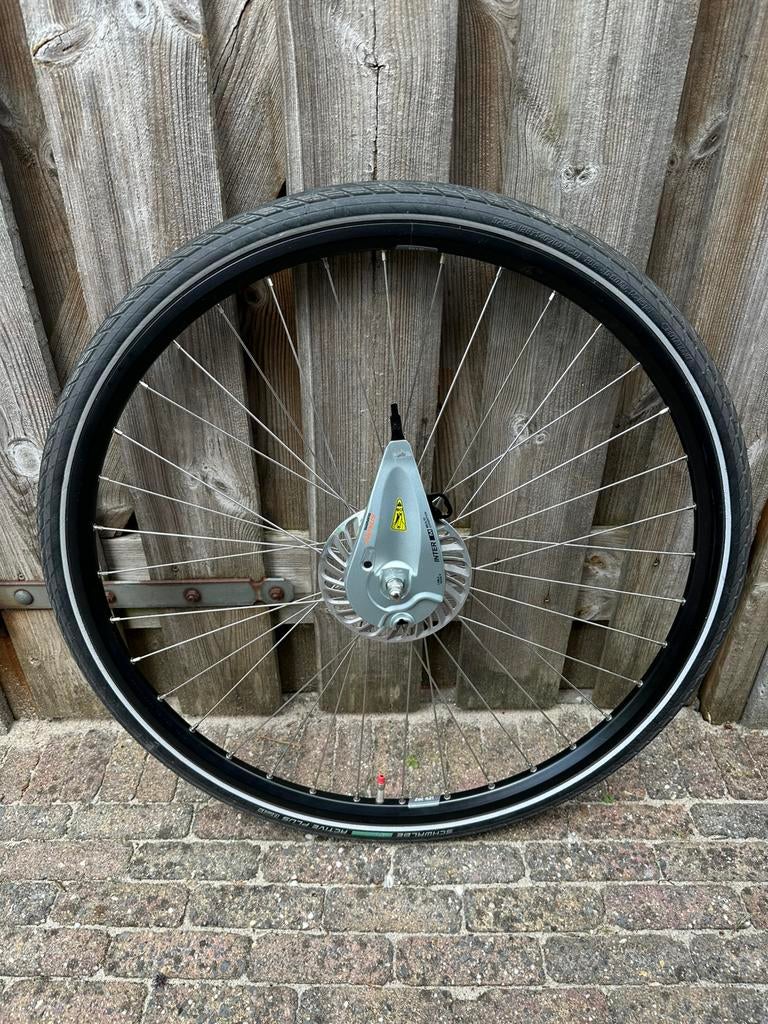 Zo goed als nieuw 28” voorwiel Shimano Nexus + rollerbrake, Fietsen en Brommers, Ophalen, Zo goed als nieuw, Stadsfiets, Band