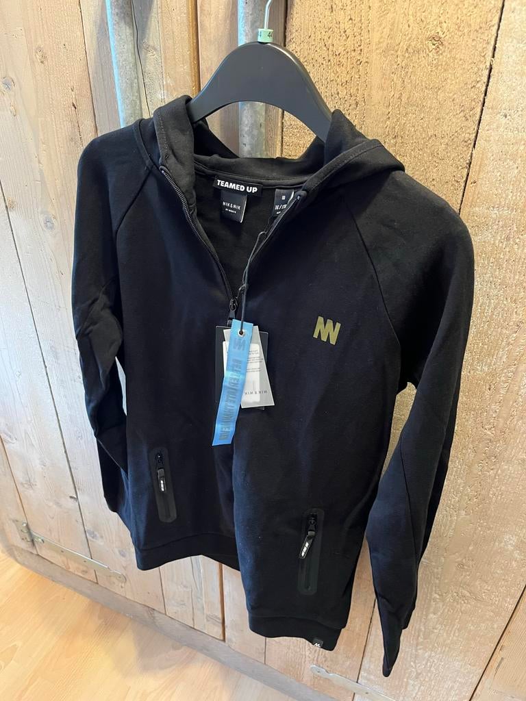 Nieuw Nik&Nik vest, zwart, maat 176, met kaartje, Kinderen en Baby's, Kinderkleding | Maat 176, Ophalen of Verzenden, Nieuw, Jongen of Meisje