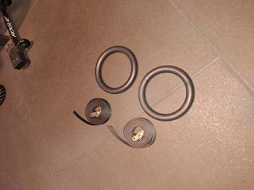 Turn ringen crossfit metaal / ijzer met nieuwe banden beschikbaar voor biedingen