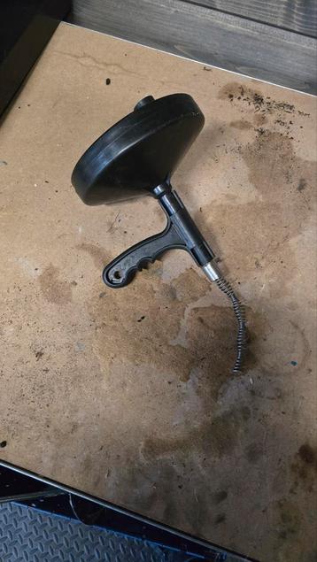 Ontstopper met trekveer beschikbaar voor biedingen