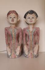 Javaanse tropisch houten beelden man en vrouw, Ophalen