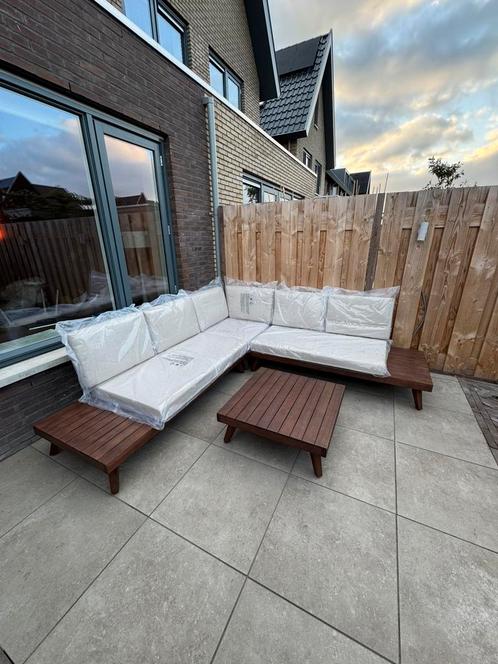 NIEUW IN DOOS Loungeset Karwei, Tuin en Terras, Tuinsets en Loungesets, Nieuw, Loungeset, Hout, 5 zitplaatsen, Bijzettafel, Ophalen