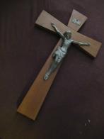 INRI Antiek Kruis op eikenhout 50x30 cm € 10, Ophalen of Verzenden