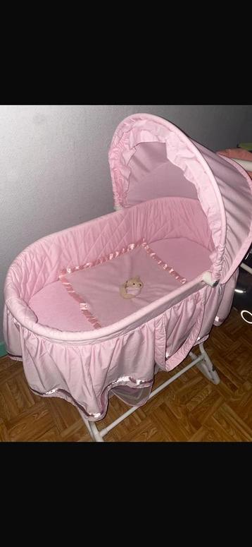 Baby Wiegje  beschikbaar voor biedingen