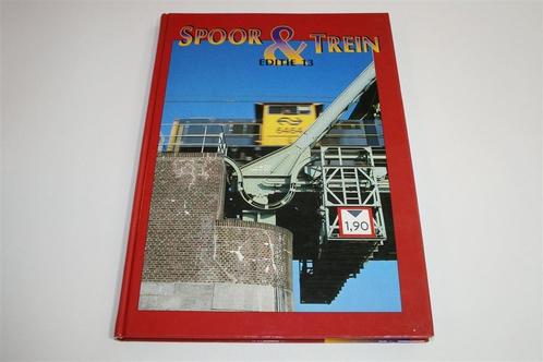 Spoor & Trein — Het Grote Spoorweg-jaarboek [Editie 2002], Verzamelen, Spoorwegen en Tramwegen, Zo goed als nieuw, Trein, Boek of Tijdschrift