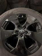 TOYOTA RAV4 WINTERBANDEN+ZWARTE VELEGEN!!!!, Auto-onderdelen, Ophalen, Gebruikt, Banden en Velgen, 17 inch