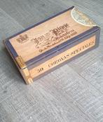 VOL KISTJE MET 50 OUDE  SIGAREN, Ophalen of Verzenden, Zo goed als nieuw, Tabaksdoos of Verpakking