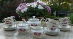 Mooi Compleet Mosa Thee servies met Donker Rode Rozen, Ophalen of Verzenden