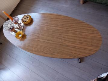 Vintage salontafel beschikbaar voor biedingen