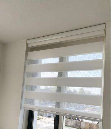 Duo rolgordijn wit 108cm beschikbaar voor biedingen