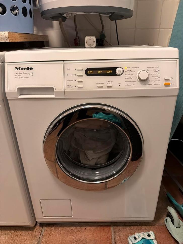 Miele W5723 wasmachine -, Witgoed en Apparatuur, Wasmachines, Gebruikt, Voorlader, 6 tot 8 kg, 85 tot 90 cm, 1200 tot 1600 toeren