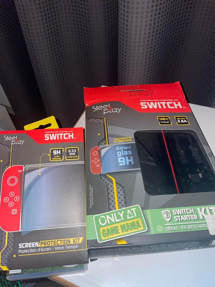 Nintendo Switch met Case, Spel en Screenprotector, Spelcomputers en Games, Spelcomputers | Nintendo Consoles | Accessoires, Gebruikt