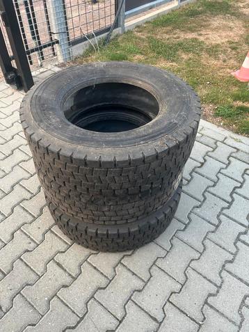 3 x lichte vrachtwagen truckband 17,5 inch beschikbaar voor biedingen
