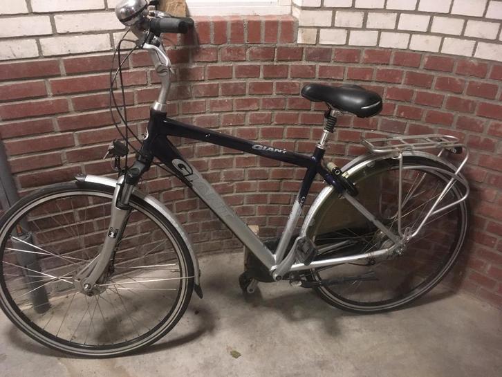 Giant herenfiets in goede staat, Fietsen en Brommers, Fietsen | Heren | Herenfietsen, Gebruikt, Giant, 61 tot 65 cm, Versnellingen