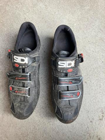 Moutainbike schoenen shimano beschikbaar voor biedingen