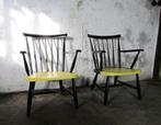 Set van 2 vintage spijlen stoelen / armstoelen / fauteuils, Huis en Inrichting, Twee, Gebruikt, Hout, Ophalen