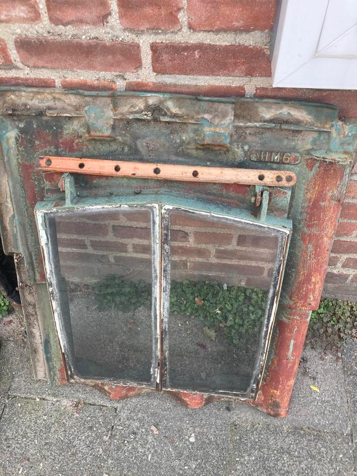 Oud Dakraam met Patina - Decoratief Antiek, Antiek en Kunst, Antiek | Overige Antiek, Ophalen of Verzenden