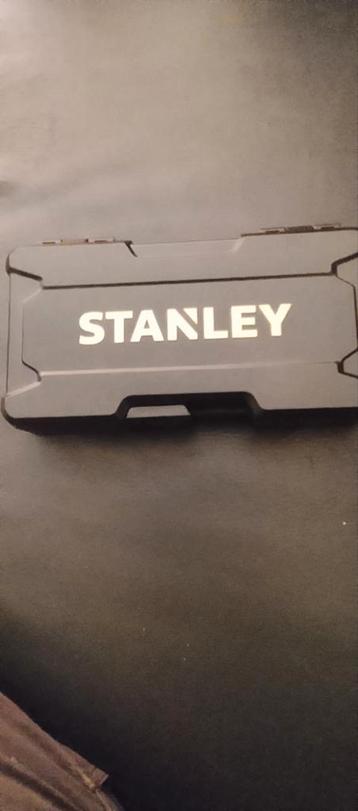 Te koop nieuw Stanley dop en bit set in koffer  beschikbaar voor biedingen