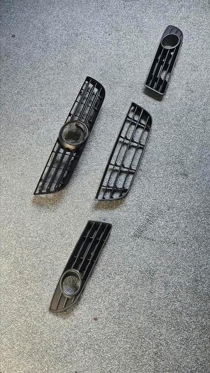 Polo 9N3 Voorbumper Grilles - Complete Set Zonder Logo, Auto-onderdelen, Carrosserie en Plaatwerk, Bumper, Volkswagen, Voor, Gebruikt