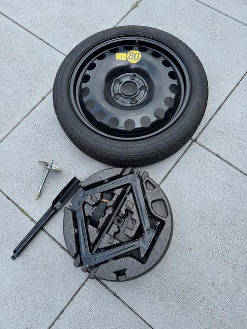 Thuiskomer opel astra k met krik, Auto-onderdelen, Banden en Velgen, Banden en Velgen, Zomerbanden, 16 inch, Nieuw, Ophalen of Verzenden