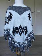 LA PETIT PARISIENNE poncho / trui NIEUW maat 122 / 128 ZB, Meisje, Trui of Vest, Nieuw, Ophalen of Verzenden