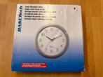 BASETECH wandklok, Ophalen of Verzenden, Zo goed als nieuw, Wandklok