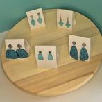 Oorbellen van epoxy giethars - zilverkleurig RVS, Ophalen of Verzenden, Nieuw, Zilver, Overige materialen