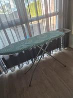 Tomado Strijkplank - In hoogte verstelbaar, Witgoed en Apparatuur, Strijkijzers en Strijkplanken, Ophalen, Gebruikt